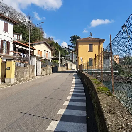 Апартаменты Casa Paola Con Garage Комо